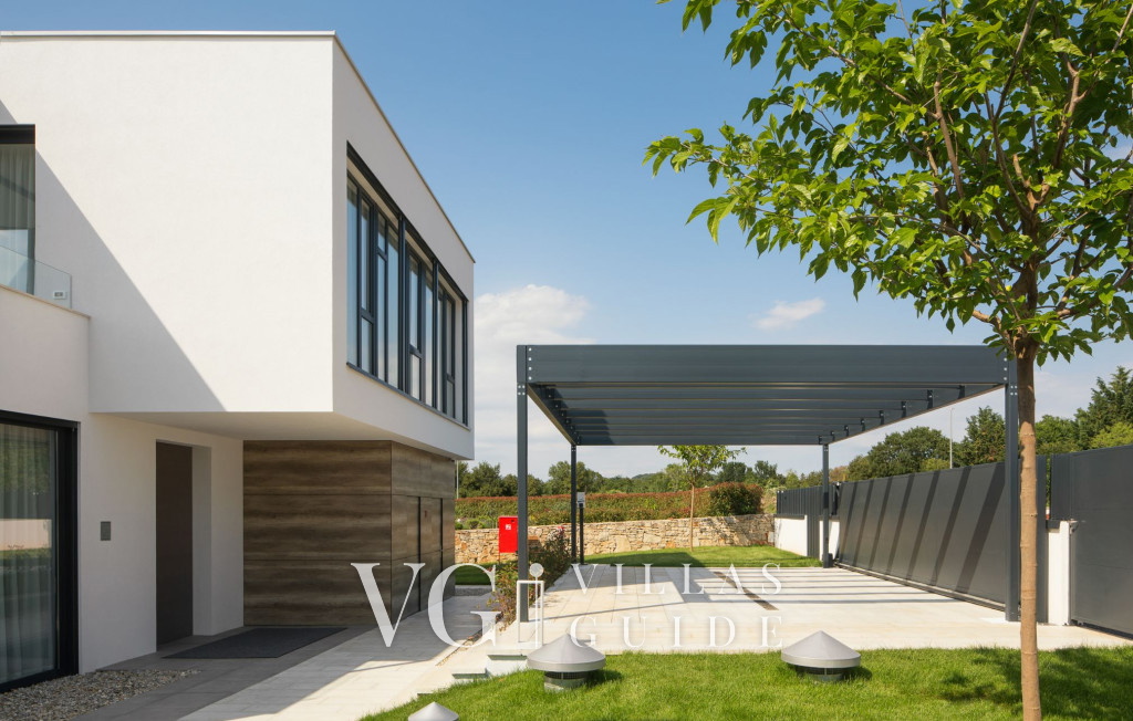 Villa Noble Garden and property exterior