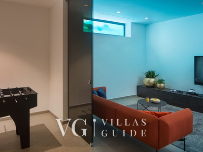 Villa Noble with outdoor pool and game room Additional content