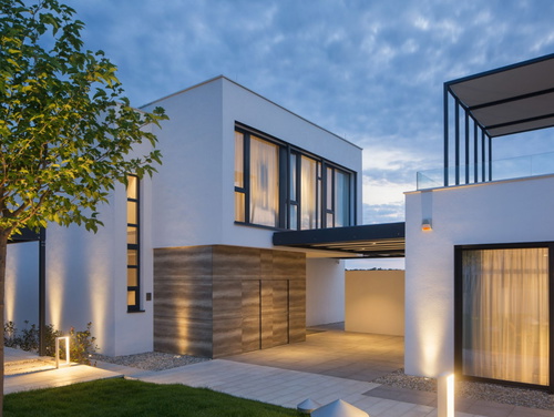 Villa Noble with outdoor pool and game room