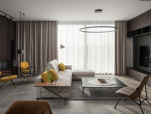 Villa Noble with outdoor pool and game room