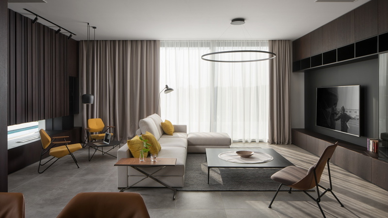 Villa Noble with outdoor pool and game room