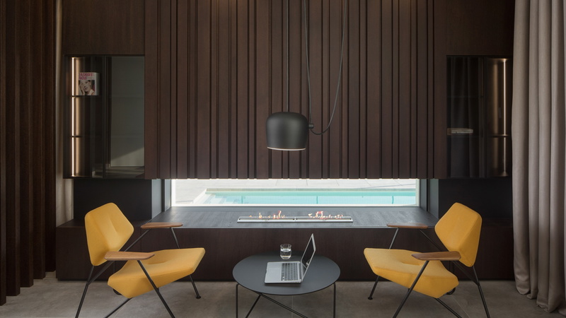 Villa Noble with outdoor pool and game room