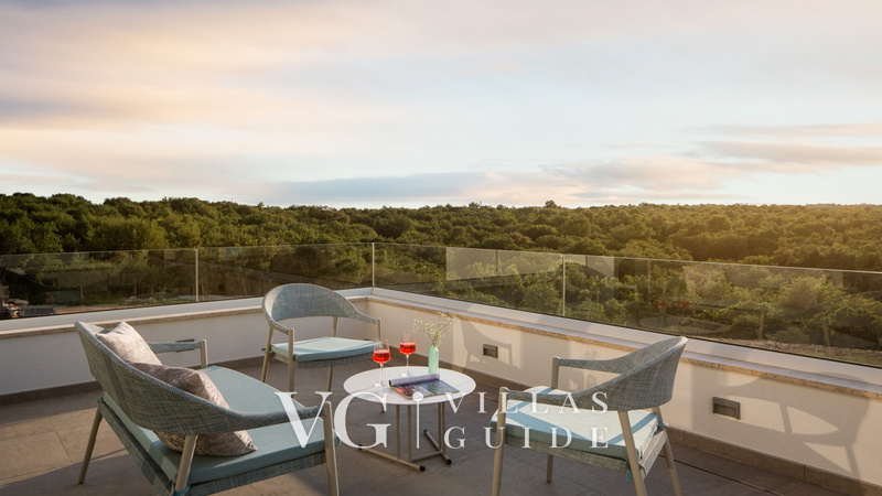 Villa Noble with outdoor pool and game room