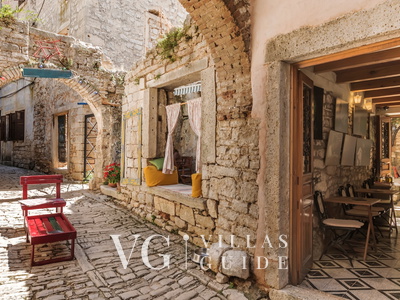 Villa Noble with outdoor pool and game room Microposizione