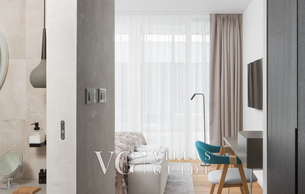 Villa Noble with outdoor and indoor pool Bathroom