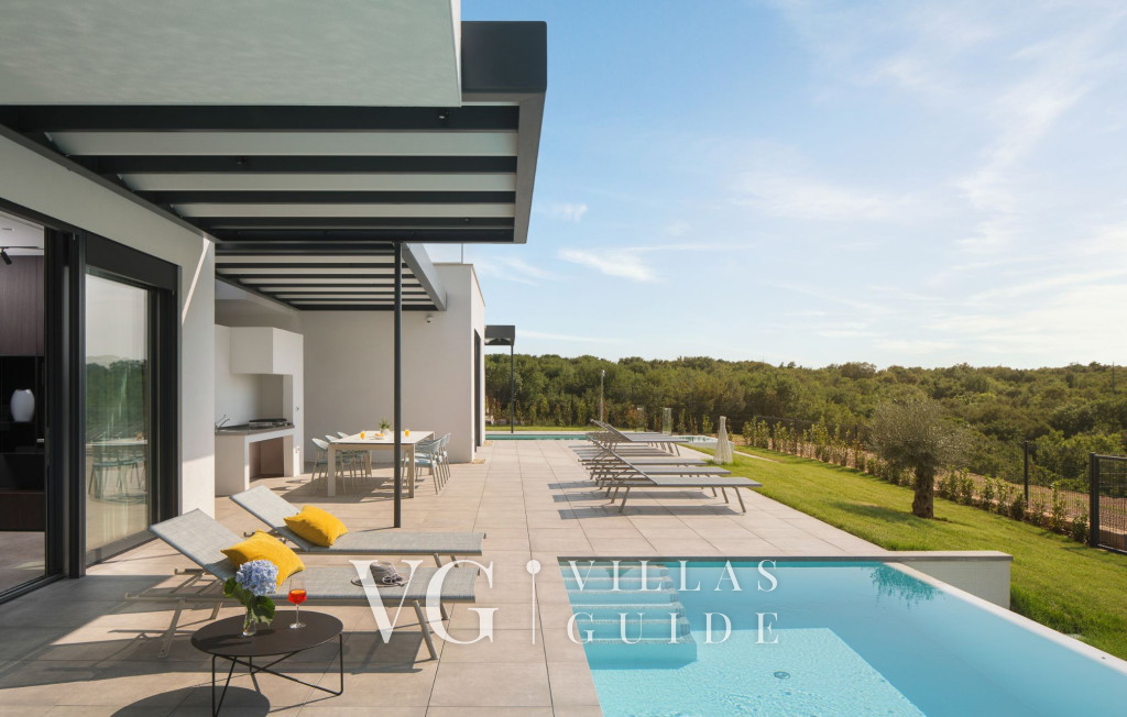 Villa Noble with outdoor and indoor pool