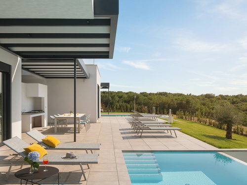 Villa Noble with outdoor and indoor pool