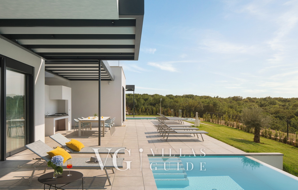 Villa Noble with outdoor and indoor pool