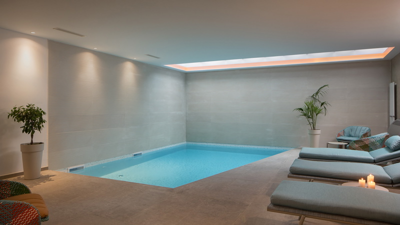 Villa Noble with outdoor and indoor pool