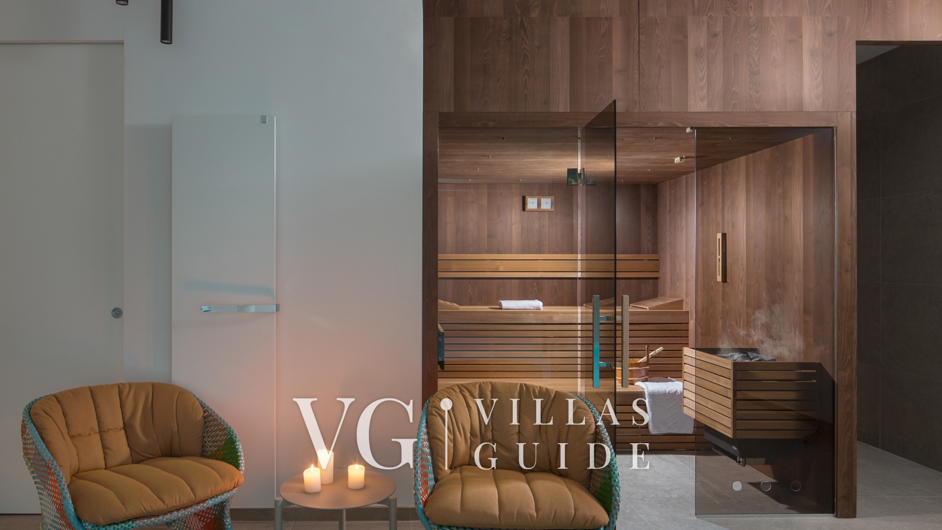 Villa Noble with outdoor and indoor pool wellness