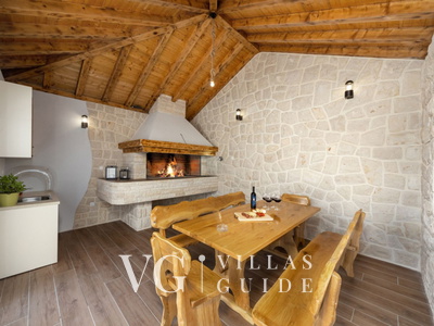 Villa Danica Additional content