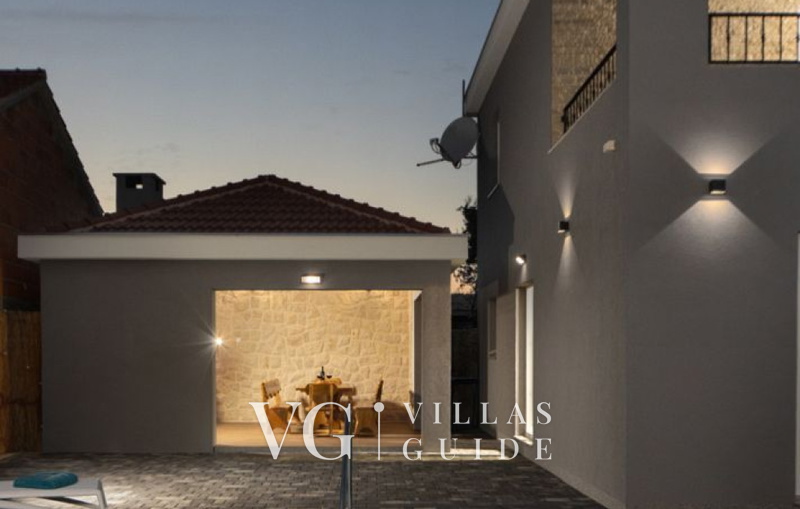 Villa Danica Garten und Außenbereich