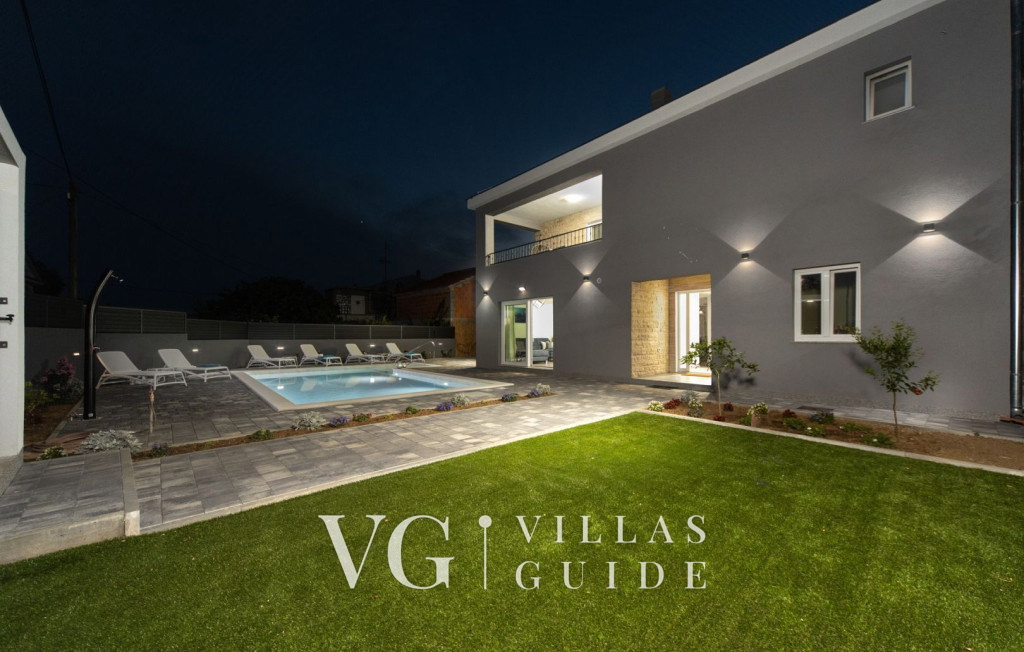 Villa Danica Garten und Außenbereich