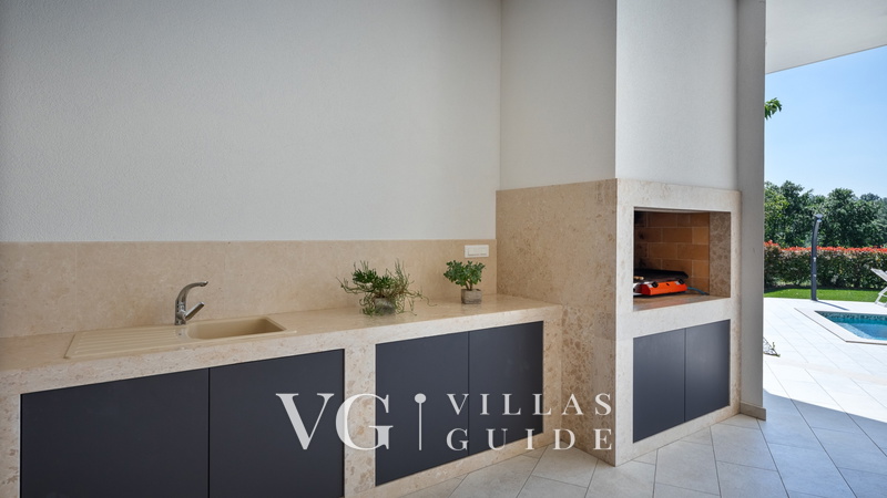 Villa Blanka Additional content