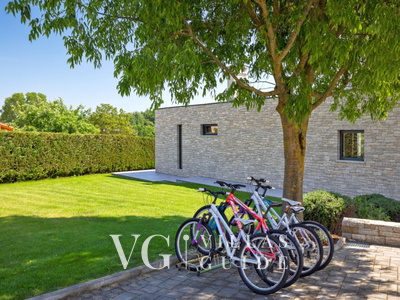 Villa Nada Garden and property exterior