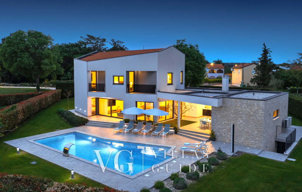 Villa Nada Garden and property exterior