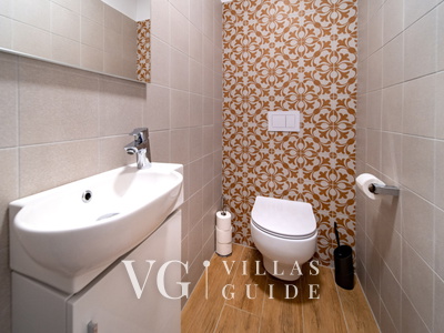 Villa Mar Guest toilet