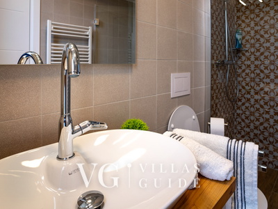 Villa Mar Guest toilet