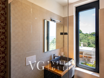 Villa Mar Bathroom