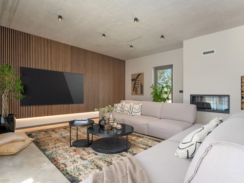 Luxury Villa Lipa Tree