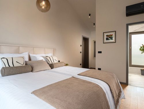 Luxury Villa Lipa Tree