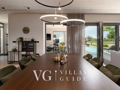 Luxury Villa Lipa Tree