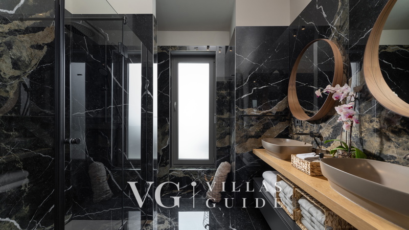 Luxury Villa Lipa Tree Kupaonica