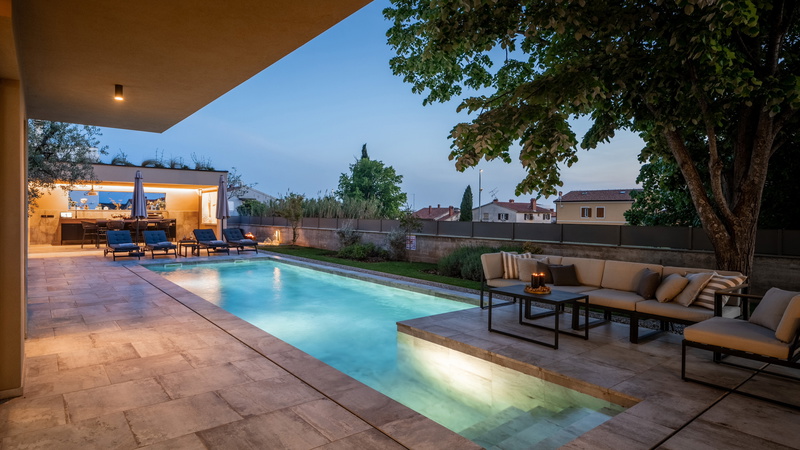 Luxury Villa Lipa Tree