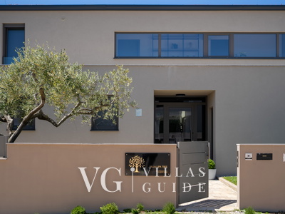 Luxury Villa Lipa Tree Garden and property exterior