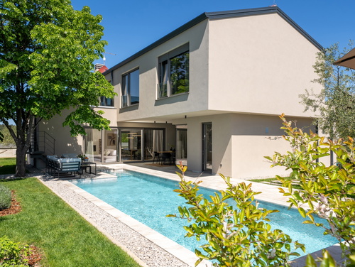 Luxury Villa Lipa Tree