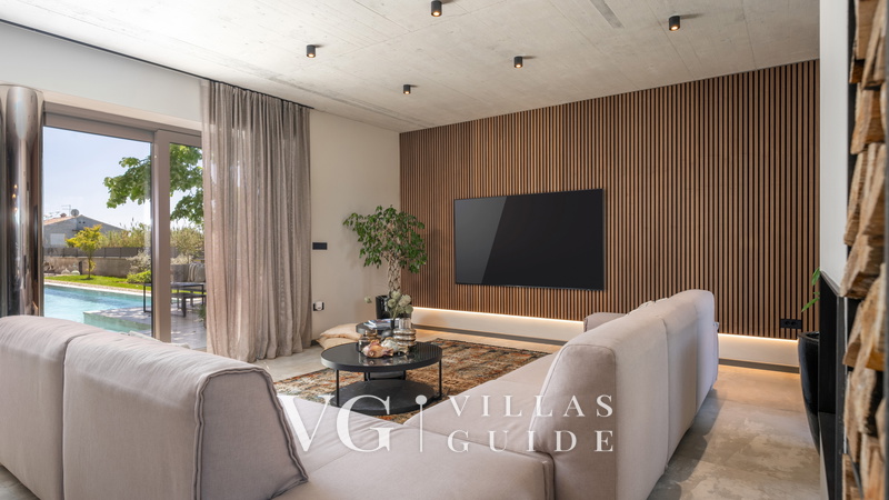 Luxury Villa Lipa Tree