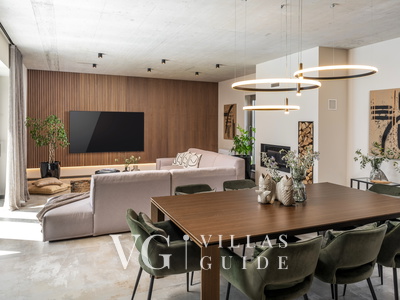 Luxury Villa Lipa Tree