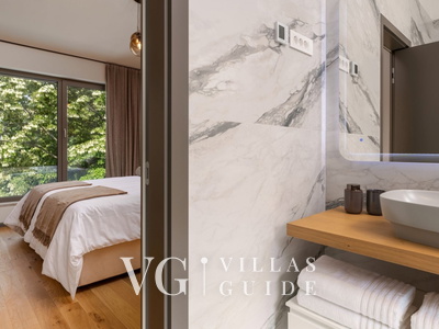 Luxury Villa Lipa Tree Bathroom