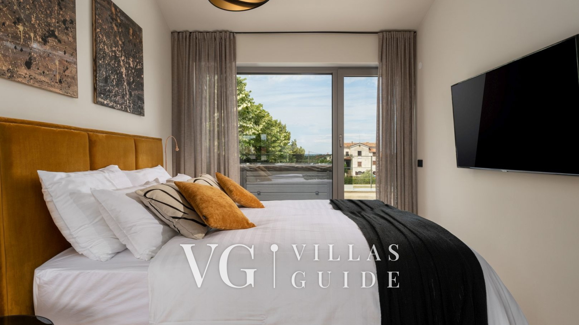 Luxury Villa Lipa Tree Bedroom