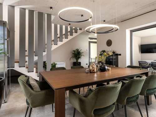 Luxury Villa Lipa Tree