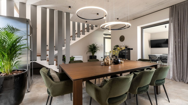 Luxury Villa Lipa Tree