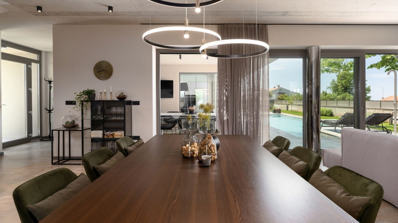 Luxury Villa Lipa Tree