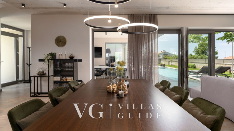 Luxury Villa Lipa Tree