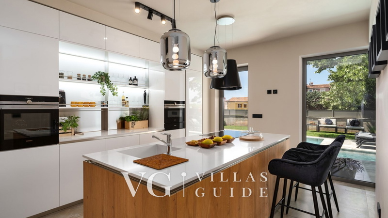 Luxury Villa Lipa Tree Kuhinja