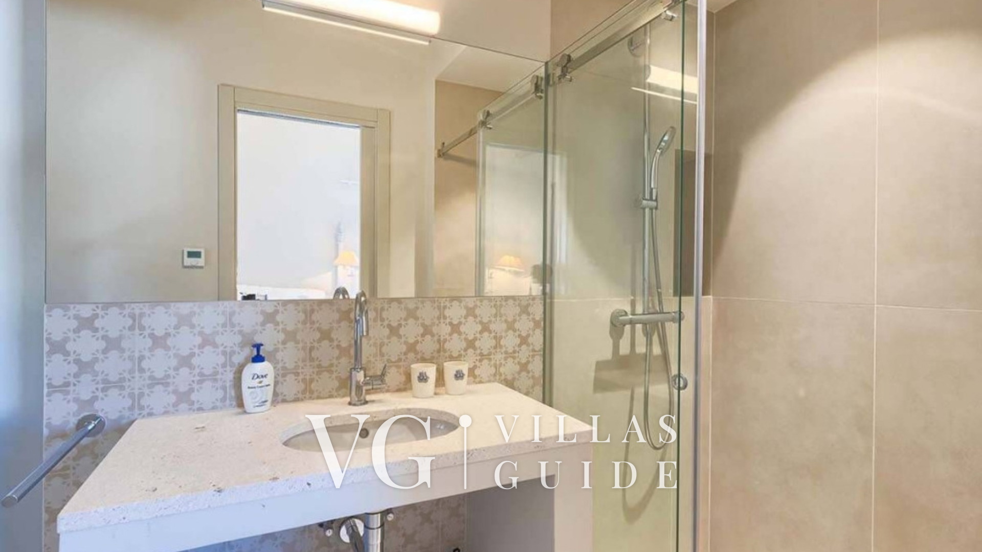 Villa Charlotta Bathroom