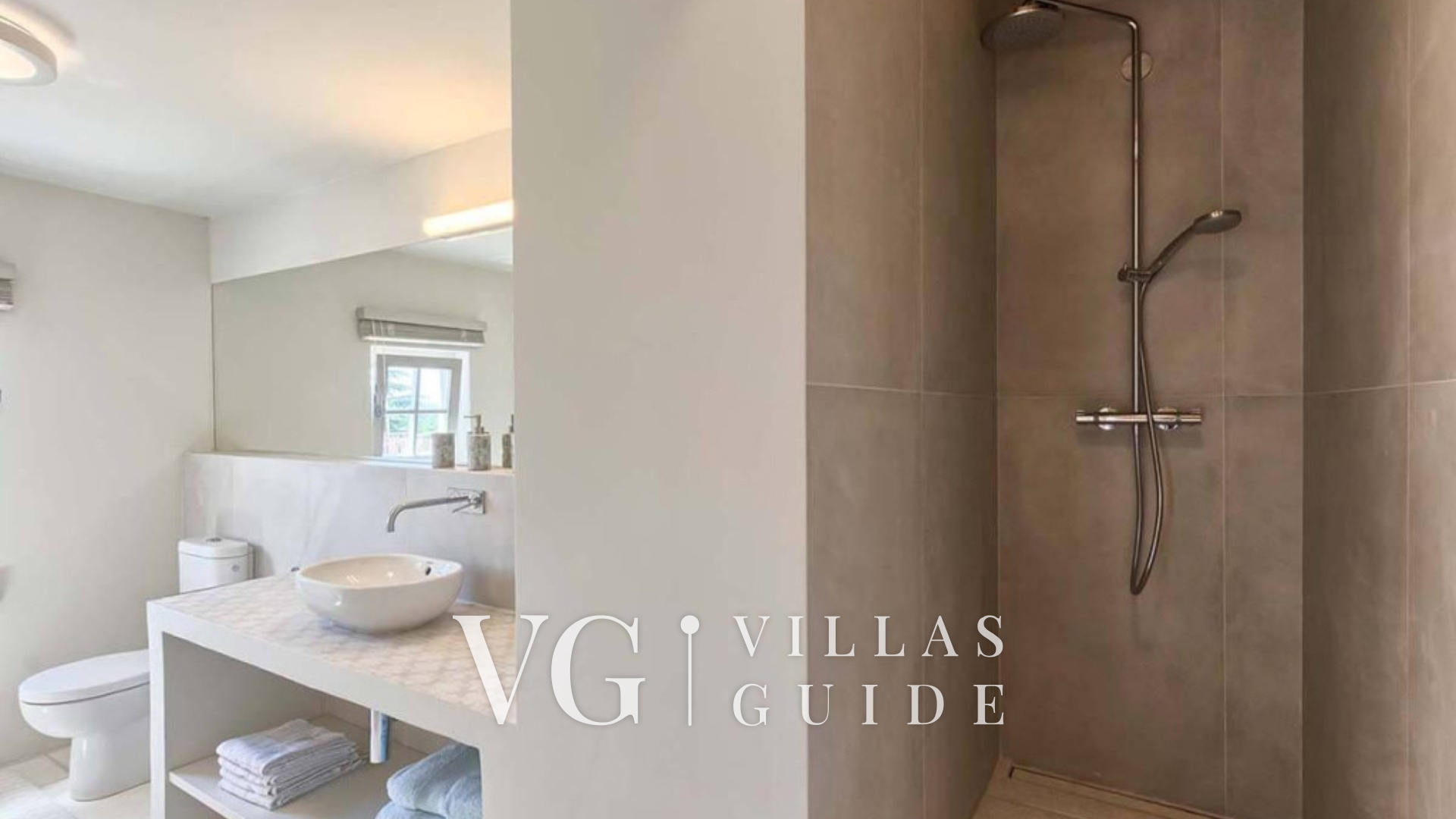 Villa Charlotta Bathroom