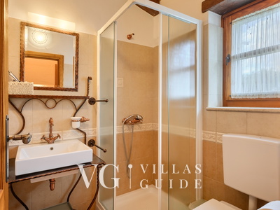 Casa Nonna Lucia Bathroom