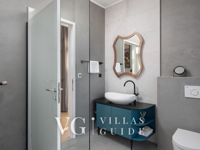Villa Valens Residence Bathroom