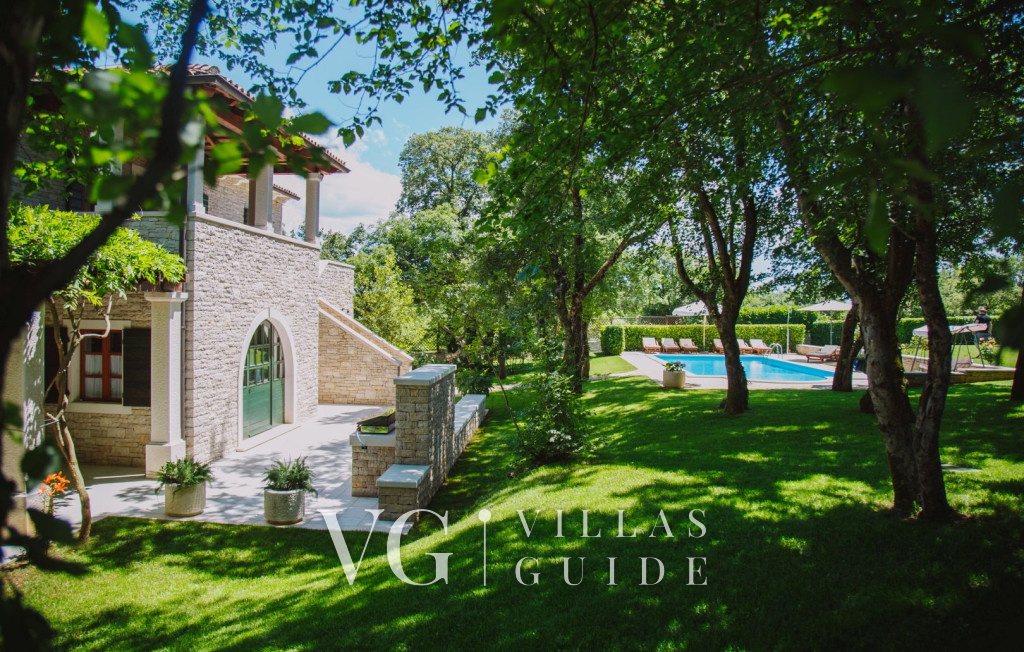 Villa Kringa Garden and property exterior