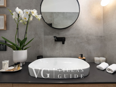 Villa Villetta Bathroom