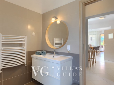 Villa Nona Nina Bathroom