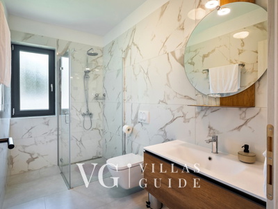Villa Nona Bathroom