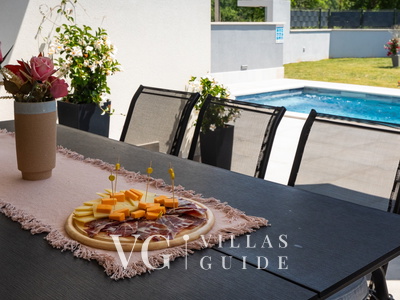 Villa Nona Garten und Außenbereich