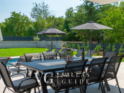 Villa Nona Garten und Außenbereich