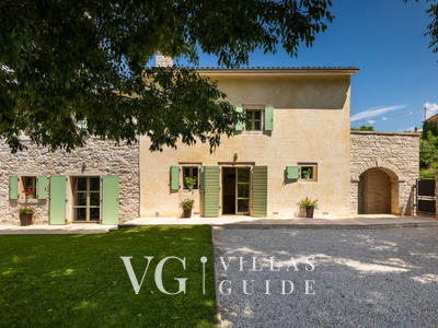 Villa Zvonar Garden and property exterior